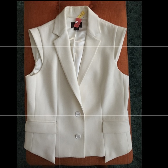 Anne Klein Jackets & Blazers - White designer vest